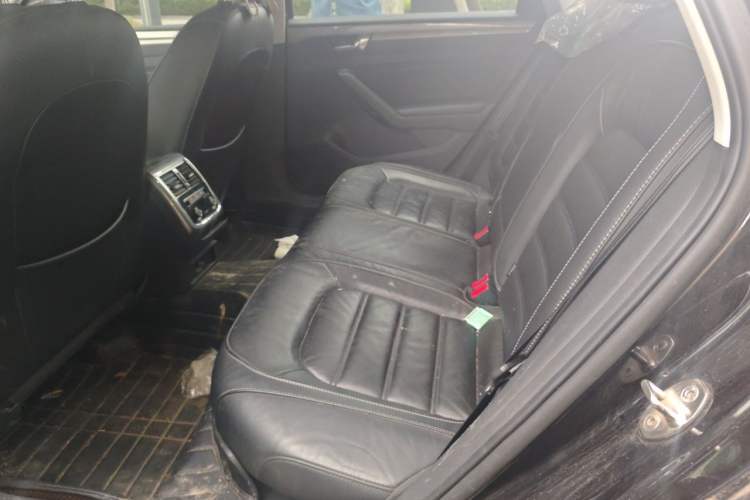 Used Volkswagen Passat 2017 330TSI DSG Luxury Edition Left Rear Seat