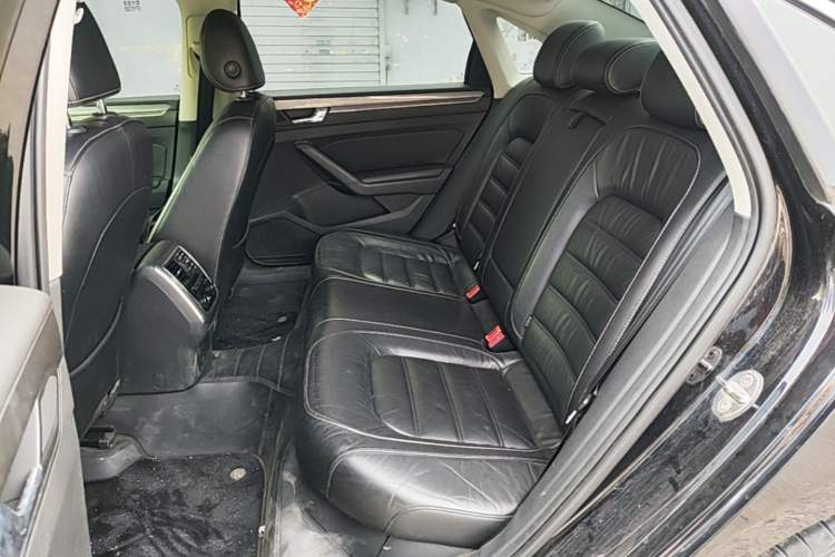 Used Volkswagen Passat 2017 280TSI DSG Luxury Edition Left Rear Seat
