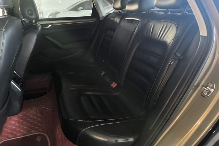 Used Volkswagen Passat 2017 330TSI DSG Luxury Edition Left Rear Seat