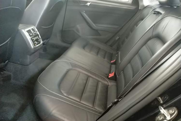 Used Volkswagen Passat 2017 330TSI DSG Luxury Edition Left Rear Seat