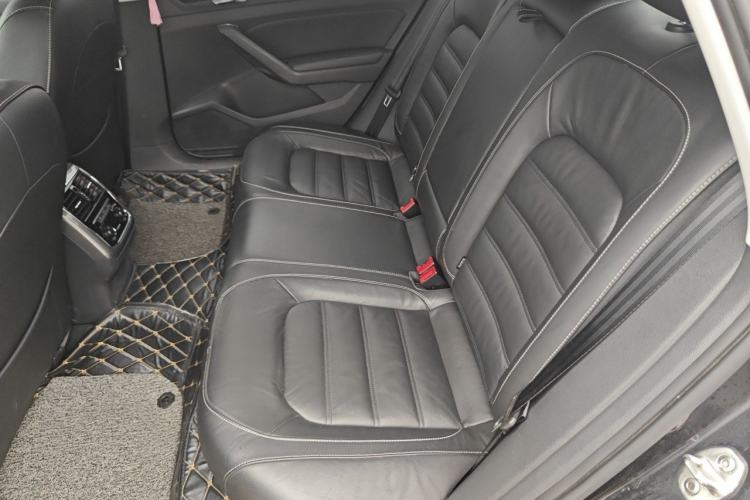 Used Volkswagen Passat 2017 330TSI DSG Luxury Edition Left Rear Seat