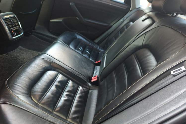 Used Volkswagen Passat 2017 330TSI DSG Luxury Edition Left Rear Seat