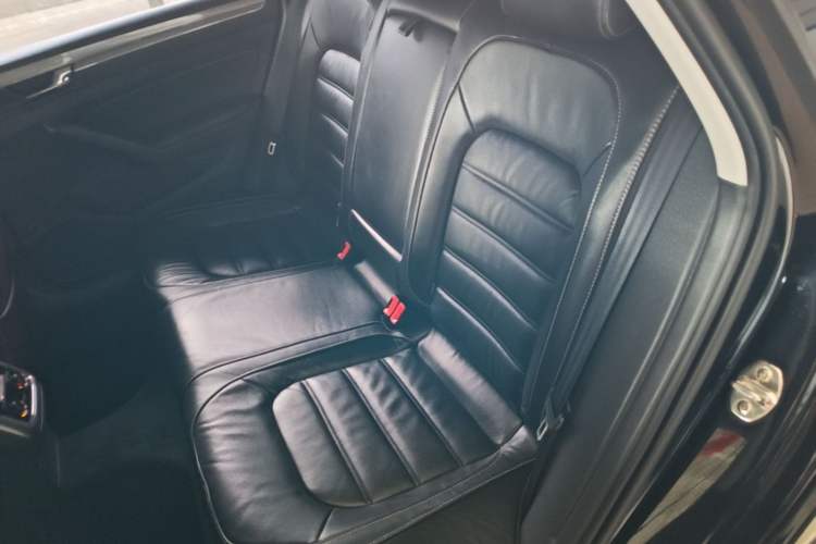 Used Volkswagen Passat 2017 280TSI DSG Luxury Edition Left Rear Seat
