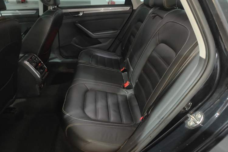 Used Volkswagen Passat 2017 330TSI DSG Luxury Edition Left Rear Seat