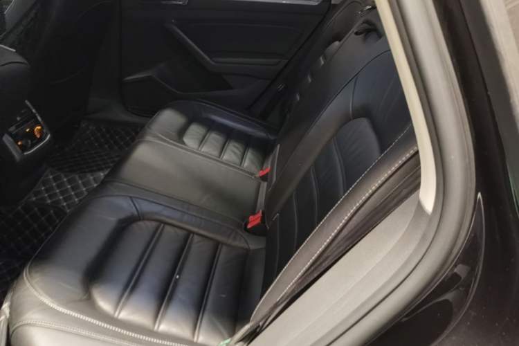 Used Volkswagen Passat 2017 330TSI DSG Luxury Edition Left Rear Seat