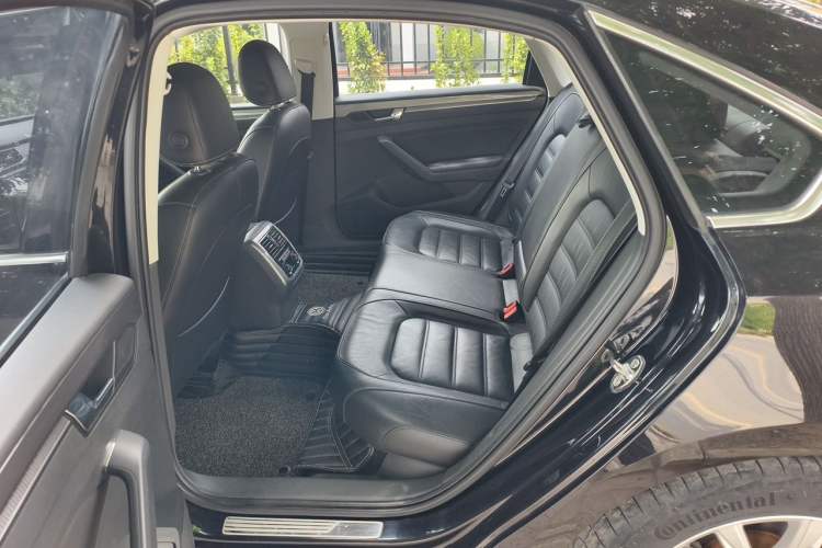 Used Volkswagen Passat 2017 330TSI DSG Luxury Edition Left Rear Seat