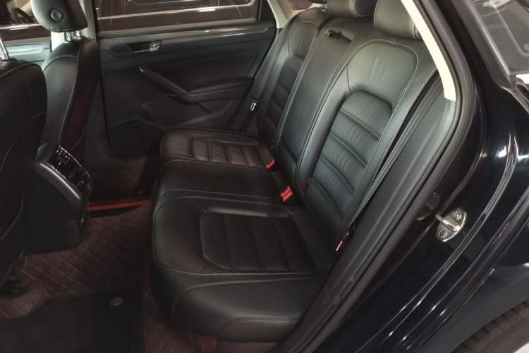 Used Volkswagen Passat 2017 330TSI DSG Luxury Edition Left Rear Seat