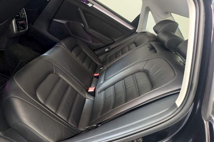Used Volkswagen Passat 2017 330TSI DSG Luxury Edition Left Rear Seat