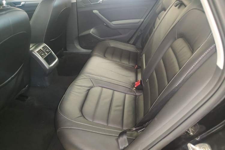 Used Volkswagen Passat 2017 280TSI DSG Luxury Edition Left Rear Seat