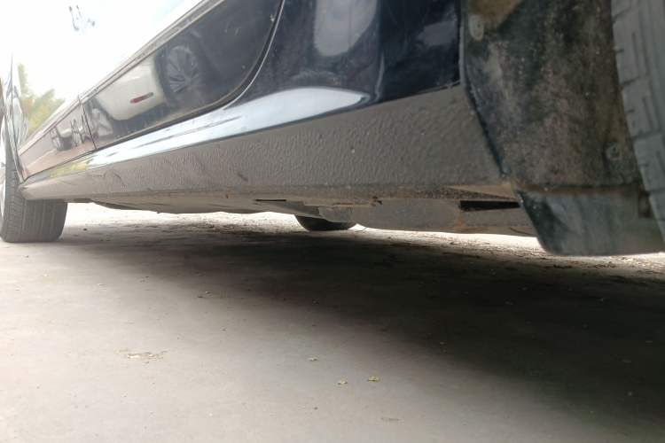 Used Volkswagen Passat 2017 330TSI DSG Luxury Edition Left Side Sill