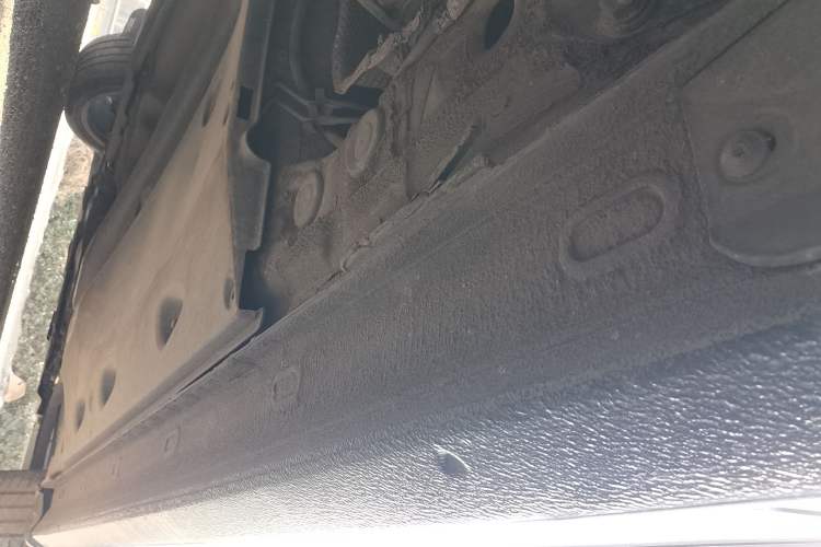 Used Volkswagen Passat 2017 330TSI DSG Luxury Edition Left Side Sill