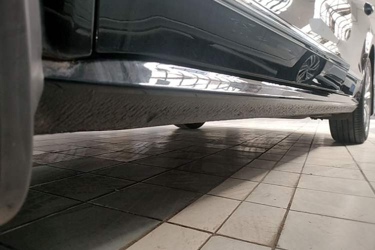 Used Volkswagen Passat 2017 330TSI DSG Luxury Edition Left Side Sill