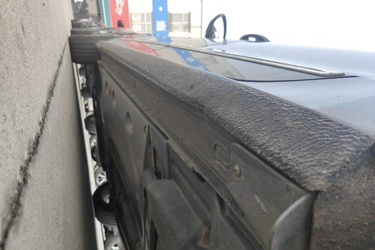 Used Volkswagen Passat 2017 330TSI DSG Luxury Edition Left Side Sill