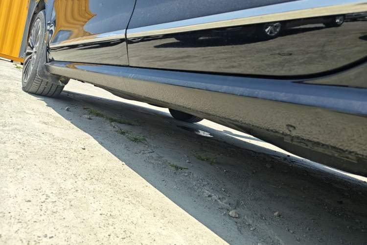 Used Volkswagen Passat 2017 330TSI DSG Prestige Edition Left Side Sill