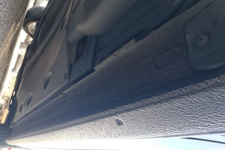 Used Volkswagen Passat 2017 330TSI DSG Luxury Edition Left Side Sill