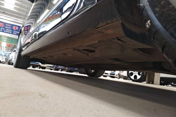 Used Volkswagen Passat 2017 330TSI DSG Luxury Edition Left Side Sill