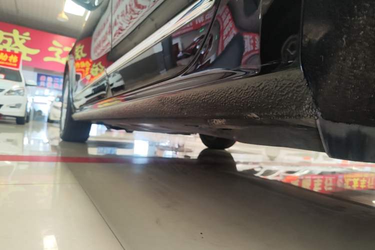 Used Volkswagen Passat 2017 280TSI DSG Luxury Edition Left Side Sill