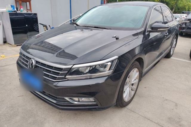 Ojetý Volkswagen Passat 2017 330TSI DSG Luxury Edition
