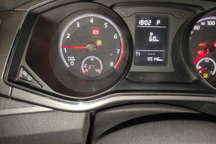 Used Volkswagen Passat 2017 280TSI DSG Luxury Edition Odometer Close Up
