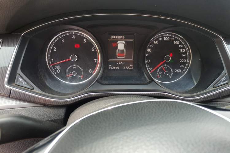 Used Volkswagen Passat 2017 330TSI DSG Prestige Edition Odometer Close Up