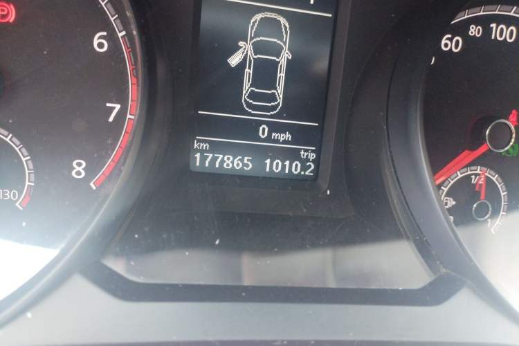 Used Volkswagen Passat 2017 330TSI DSG Prestige Edition Odometer Close Up