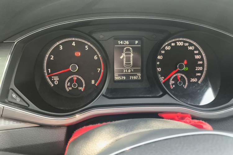 Used Volkswagen Passat 2017 330TSI DSG Luxury Edition Odometer Close Up