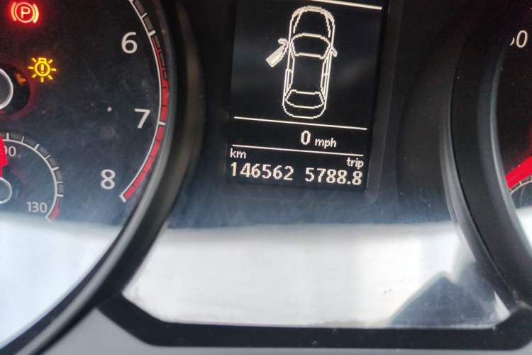 Used Volkswagen Passat 2017 280TSI DSG Luxury Edition Odometer Close Up