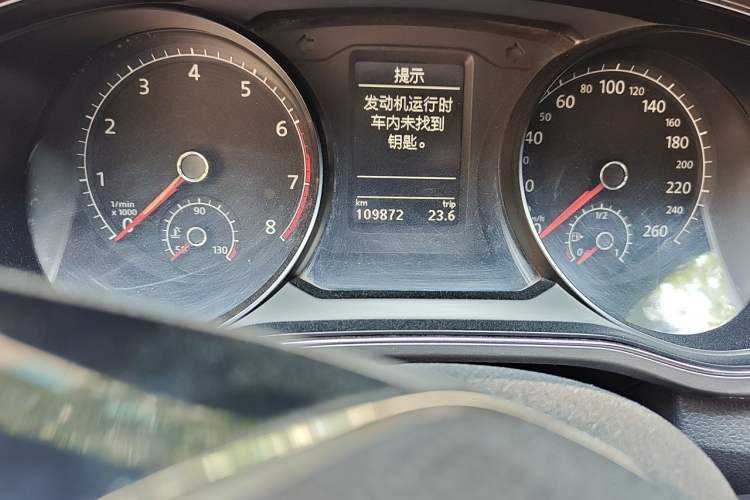 Used Volkswagen Passat 2017 330TSI DSG Luxury Edition Odometer Close Up