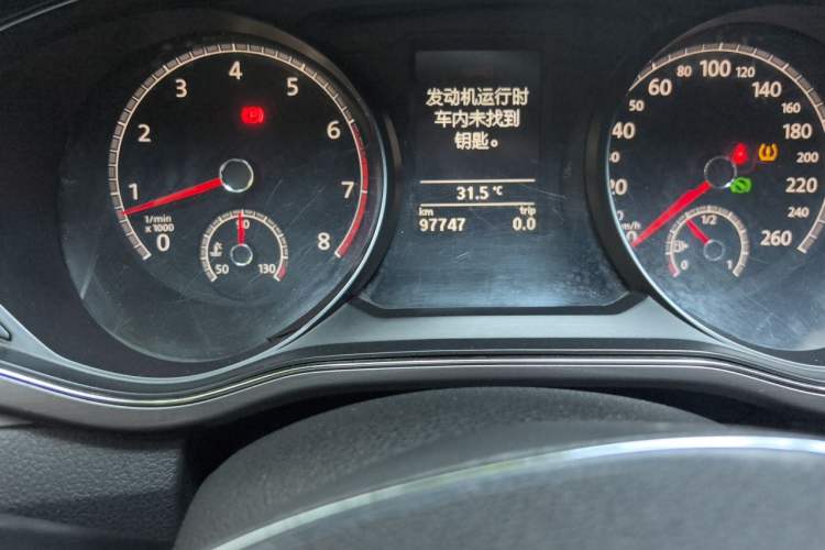 Used Volkswagen Passat 2017 330TSI DSG Luxury Edition Odometer Close Up