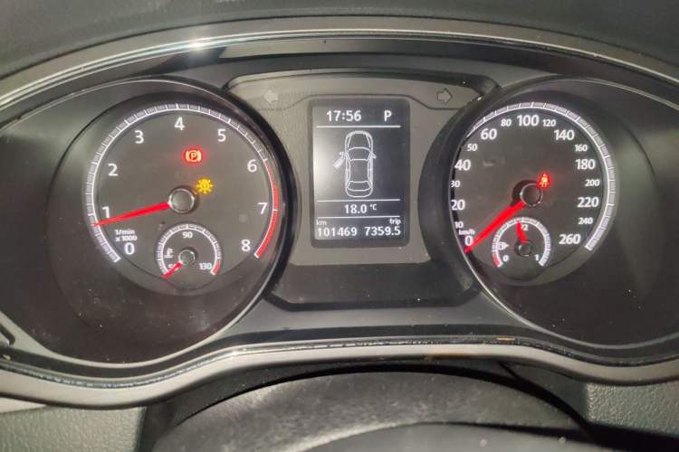 Used Volkswagen Passat 2017 330TSI DSG Prestige Edition Odometer Close Up