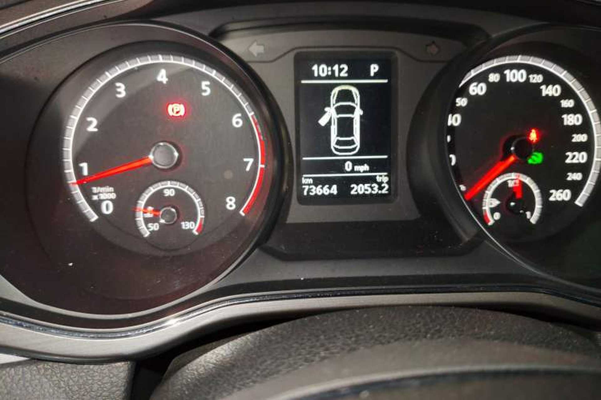 Used Volkswagen Passat 2017 330TSI DSG Luxury Edition Odometer Close Up
