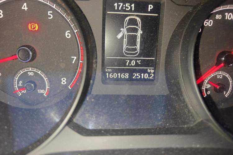 Used Volkswagen Passat 2017 330TSI DSG Luxury Edition Odometer Close Up