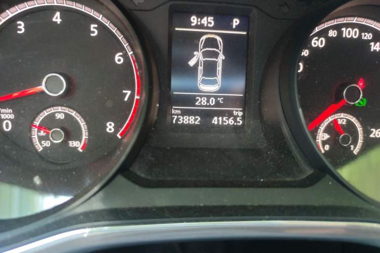 Used Volkswagen Passat 2017 330TSI DSG Luxury Edition Odometer Close Up