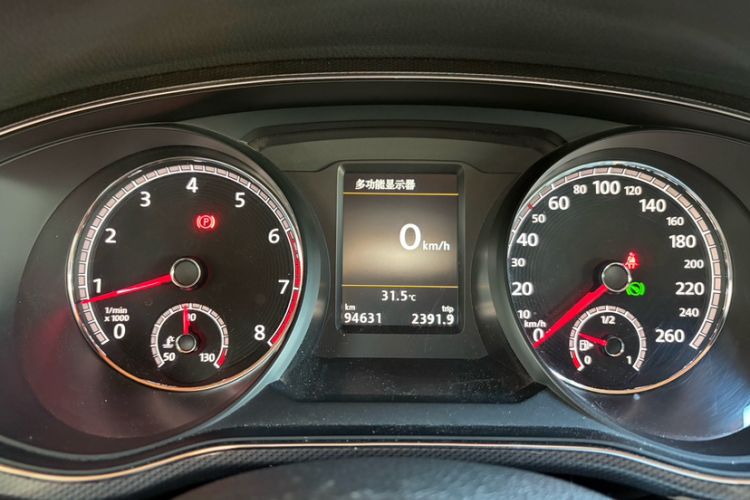 Used Volkswagen Passat 2017 330TSI DSG Prestige Edition Odometer Close Up