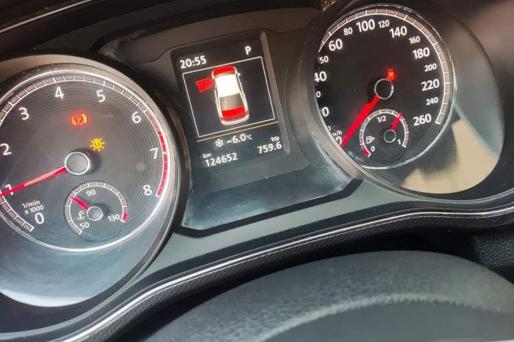 Used Volkswagen Passat 2017 330TSI DSG Prestige Edition Odometer Close Up