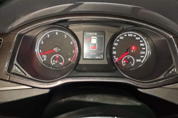 Used Volkswagen Passat 2017 330TSI DSG Prestige Edition Odometer Close Up