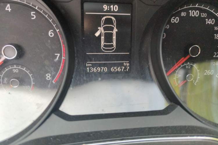 Used Volkswagen Passat 2017 280TSI DSG Luxury Edition Odometer Close Up