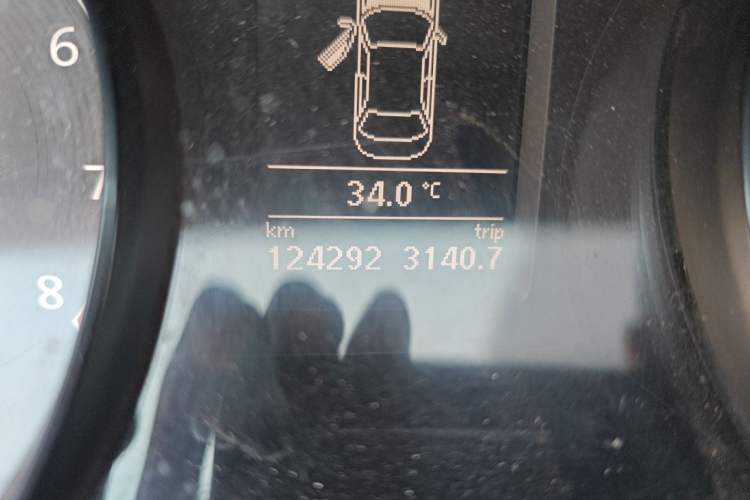 Used Volkswagen Passat 2017 330TSI DSG Luxury Edition Odometer Close Up