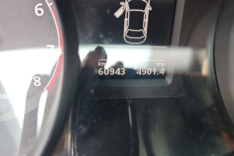 Used Volkswagen Passat 2017 330TSI DSG Luxury Edition Odometer Close Up