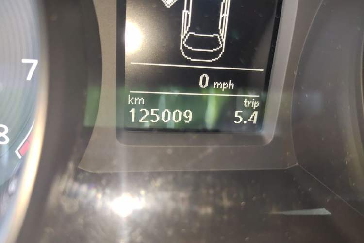 Used Volkswagen Passat 2017 330TSI DSG Luxury Edition Odometer Close Up