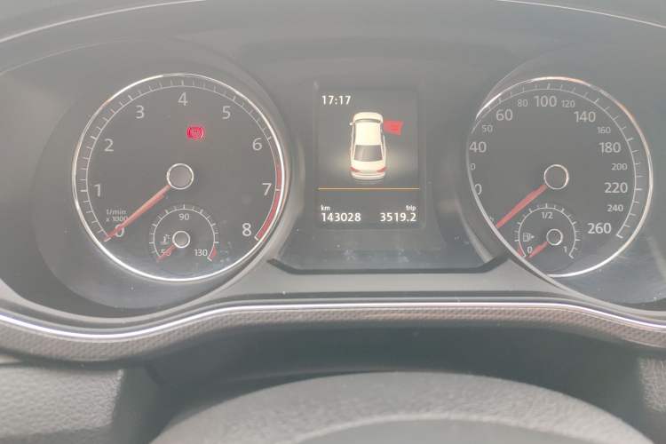 Used Volkswagen Passat 2017 330TSI DSG Prestige Edition Odometer Close Up