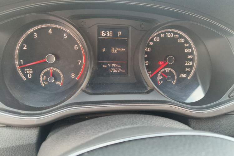Used Volkswagen Passat 2017 280TSI DSG Luxury Edition Odometer Close Up
