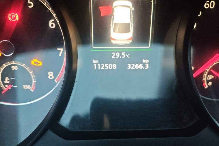 Used Volkswagen Passat 2017 330TSI DSG Prestige Edition Odometer Close Up