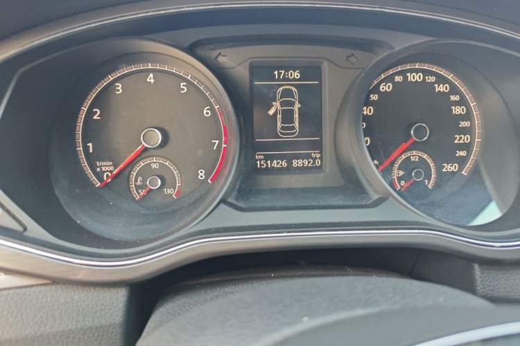 Used Volkswagen Passat 2017 280TSI DSG Luxury Edition Odometer Close Up