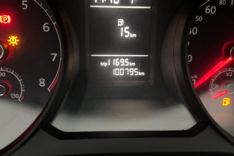 Used Volkswagen Passat 2017 280TSI DSG Luxury Edition Odometer Close Up