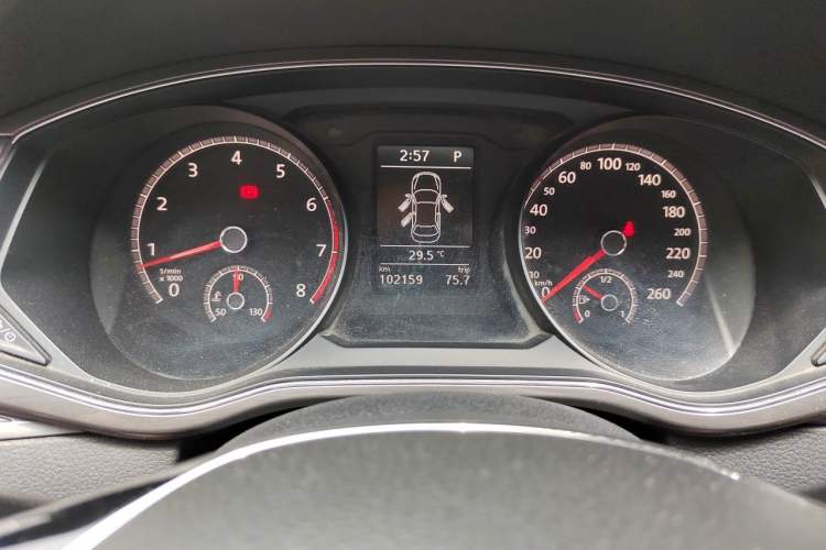Used Volkswagen Passat 2017 330TSI DSG Luxury Edition Odometer Close Up