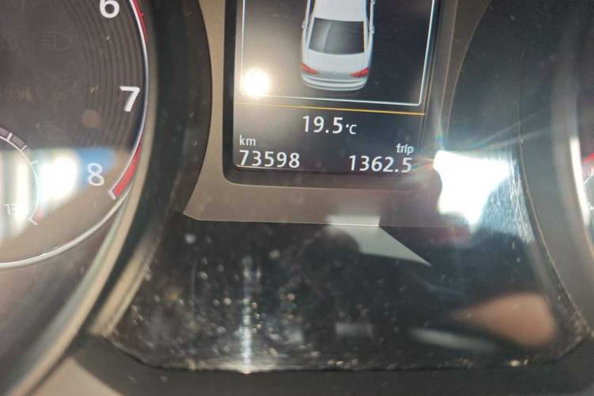 Used Volkswagen Passat 2017 330TSI DSG Prestige Edition Odometer Close Up