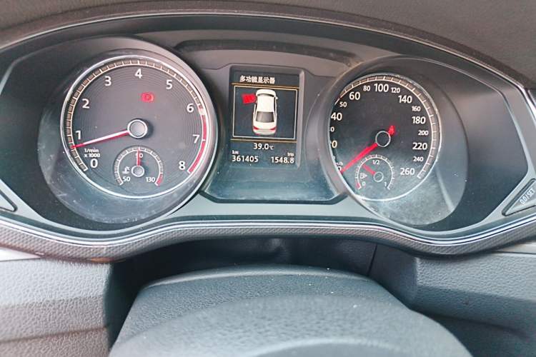 Used Volkswagen Passat 2017 380TSI DSG Prestige Edition Odometer Close Up