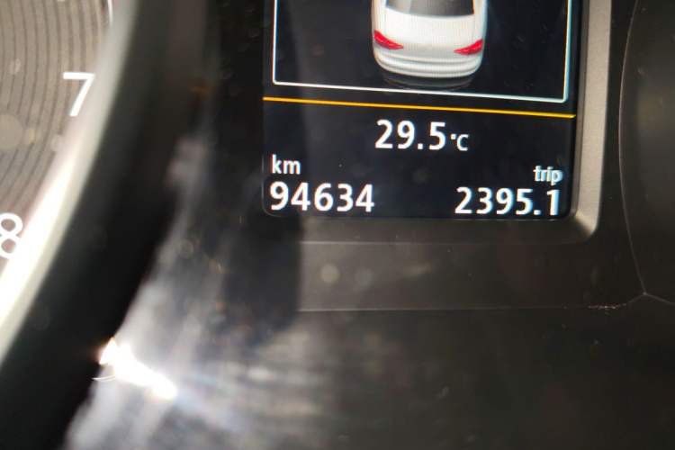 Used Volkswagen Passat 2017 330TSI DSG Prestige Edition Odometer Close Up