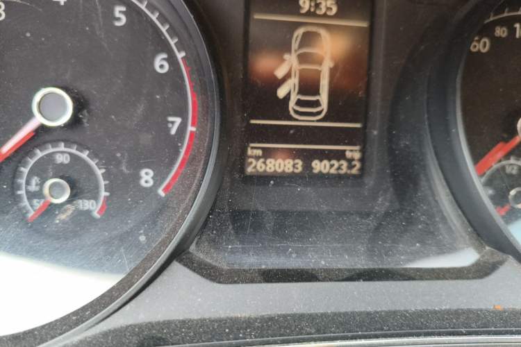 Used Volkswagen Passat 2017 330TSI DSG Luxury Edition Odometer Close Up